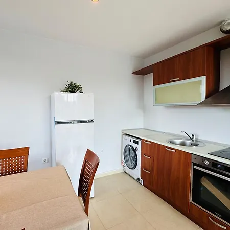 Sunny House 401 Two Bedroom * Сонячний Берег